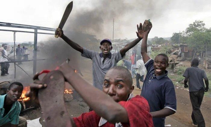 Rioters in Nairobi during the 2007/08 post-election violence